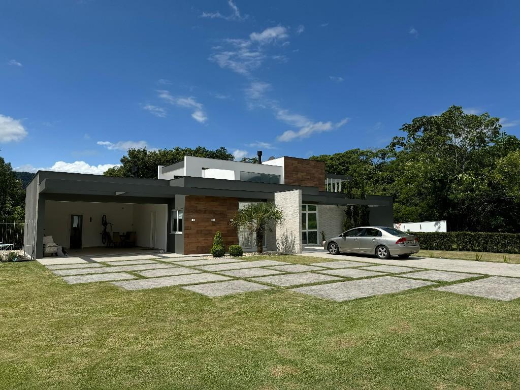 Casa em Sul do Rio, Santo Amaro da Imperatriz. 3 quartos, 350m². Imagem 3 de 27